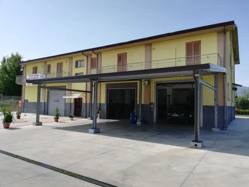 Immagine 1 azienda AUTOFFICINA LUONGO