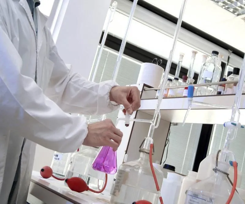 Immagine 3 azienda SEMPREVIVO | PRODOTTI CHIMICI INDUSTRIALI